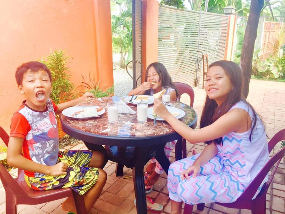 Lindstrom'S Inn Panglao Eksteriør bilde
